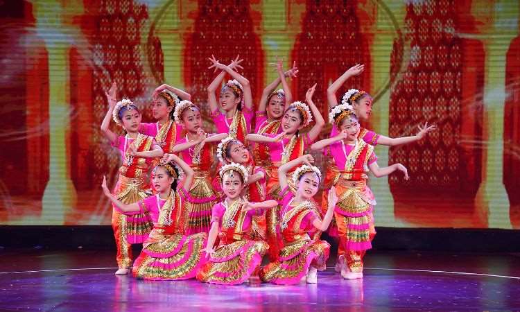 中国东方歌舞团沈阳分校