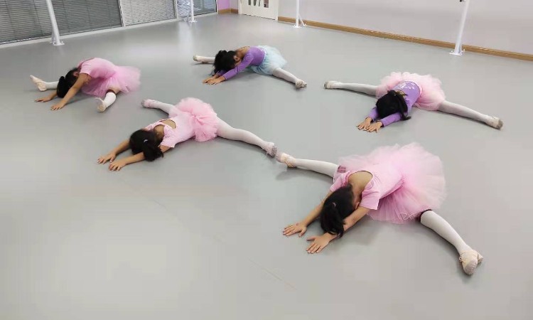 青岛时尚宝贝少儿艺术中心