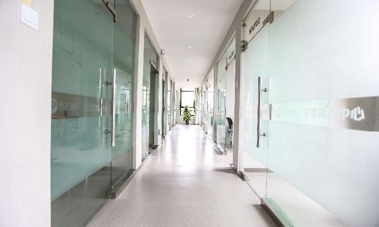 合肥东方精英培训学校