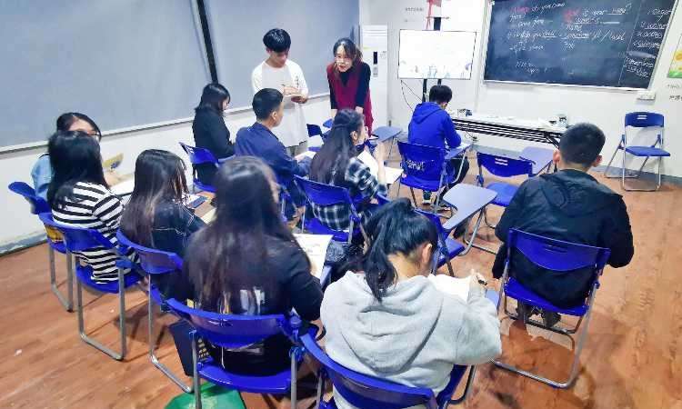 中山索尔君兰外语