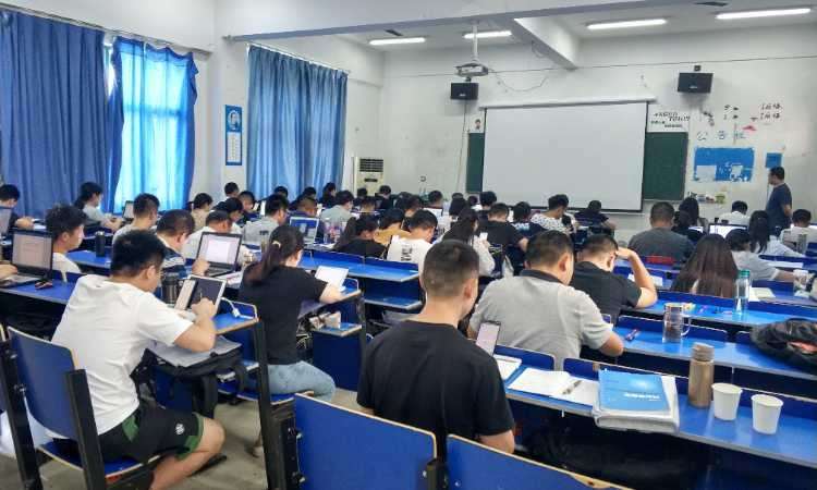 合肥厚大教育法考法硕