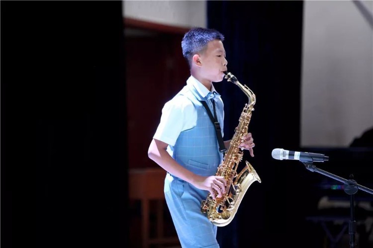 沈阳成人萨克斯培训