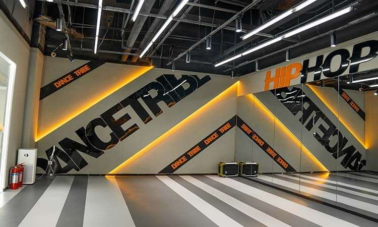 西安舞动步落街舞中心