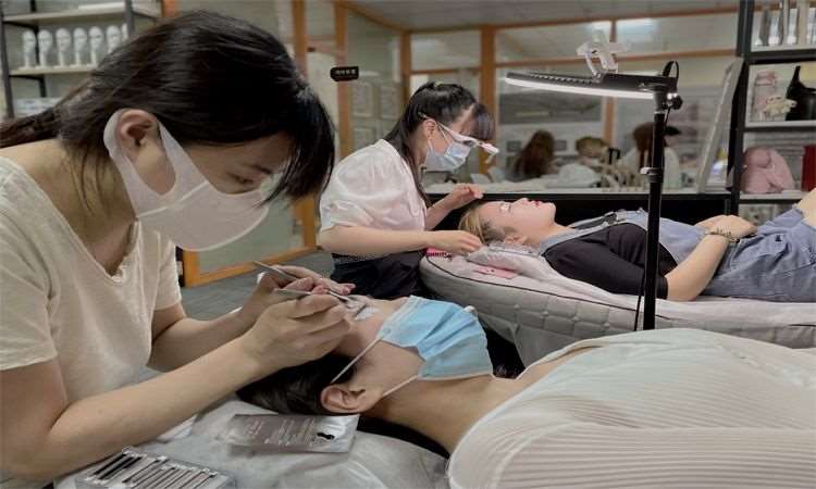 青岛美睫培训收费