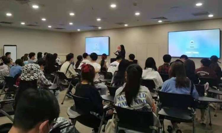 成都美加途留学