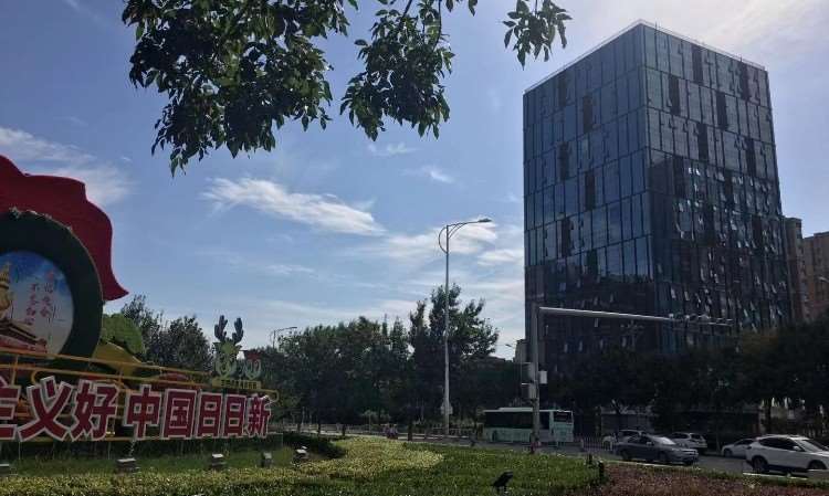 朗朗秦仪国际教育