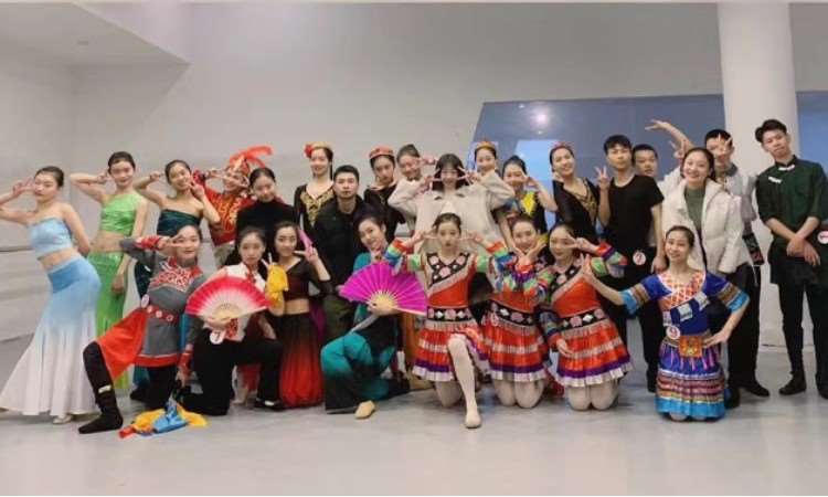 成都嘉合智上文化艺术培训学校