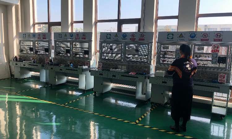 青岛紫峰职业培训学校