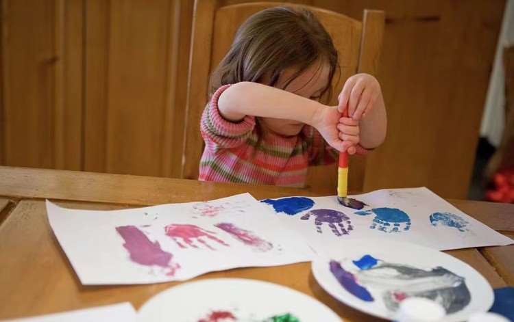 成都少儿美术培训课