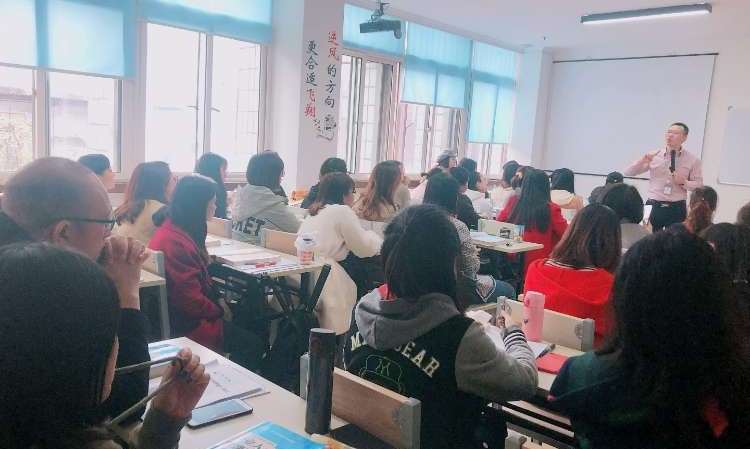 成都简思维职业技能培训