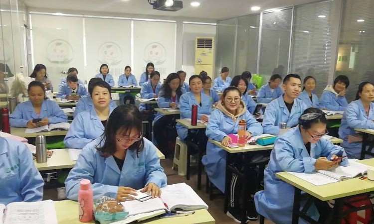 长沙向淑媛母婴培训学校