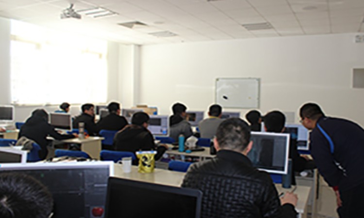 蓝鸥教育郑州校区