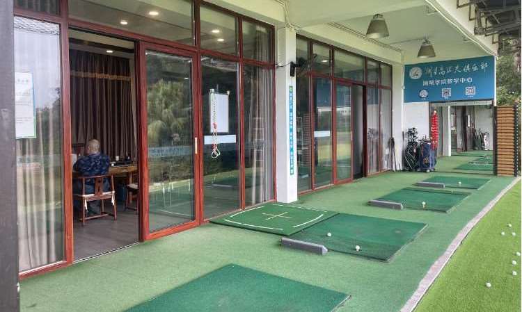 深圳高尔夫球教练培训