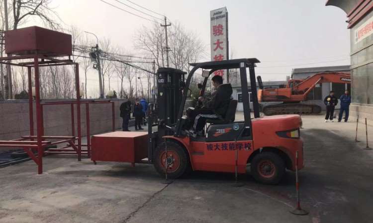 济南技工培训班