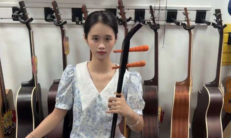 广州青少年学二胡