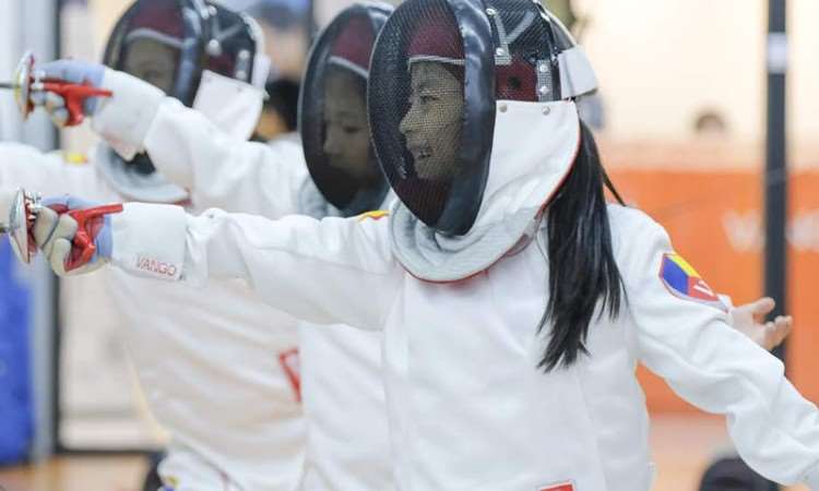 深圳孩子击剑培训班