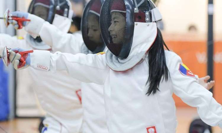 成都青少年击剑培训