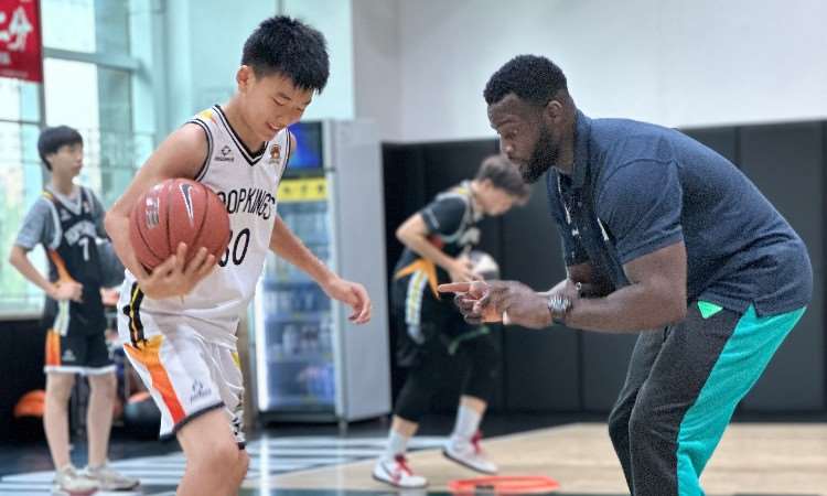北京hoopkings外教篮球