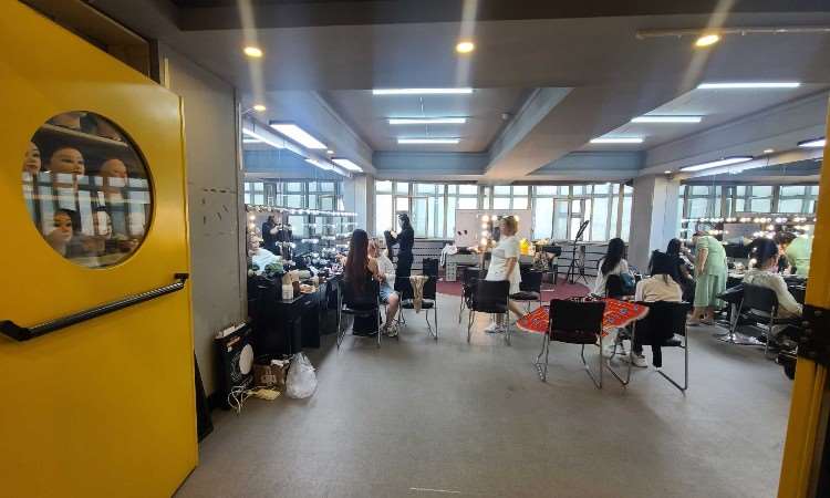 长春新科展锦尚美妆学院