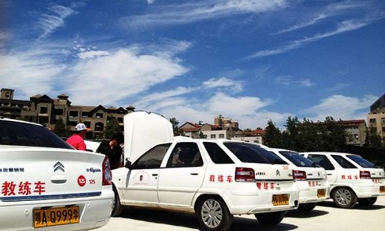 武汉南湖驾校